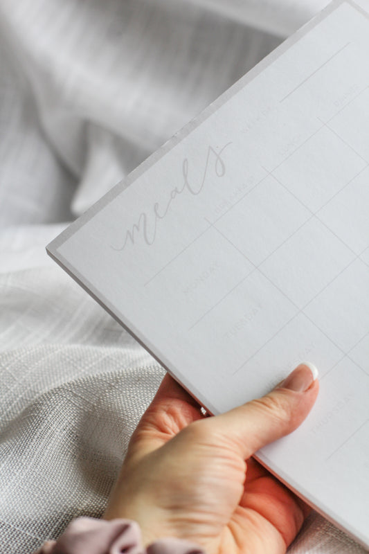 Blush Minimalist Menu Planner