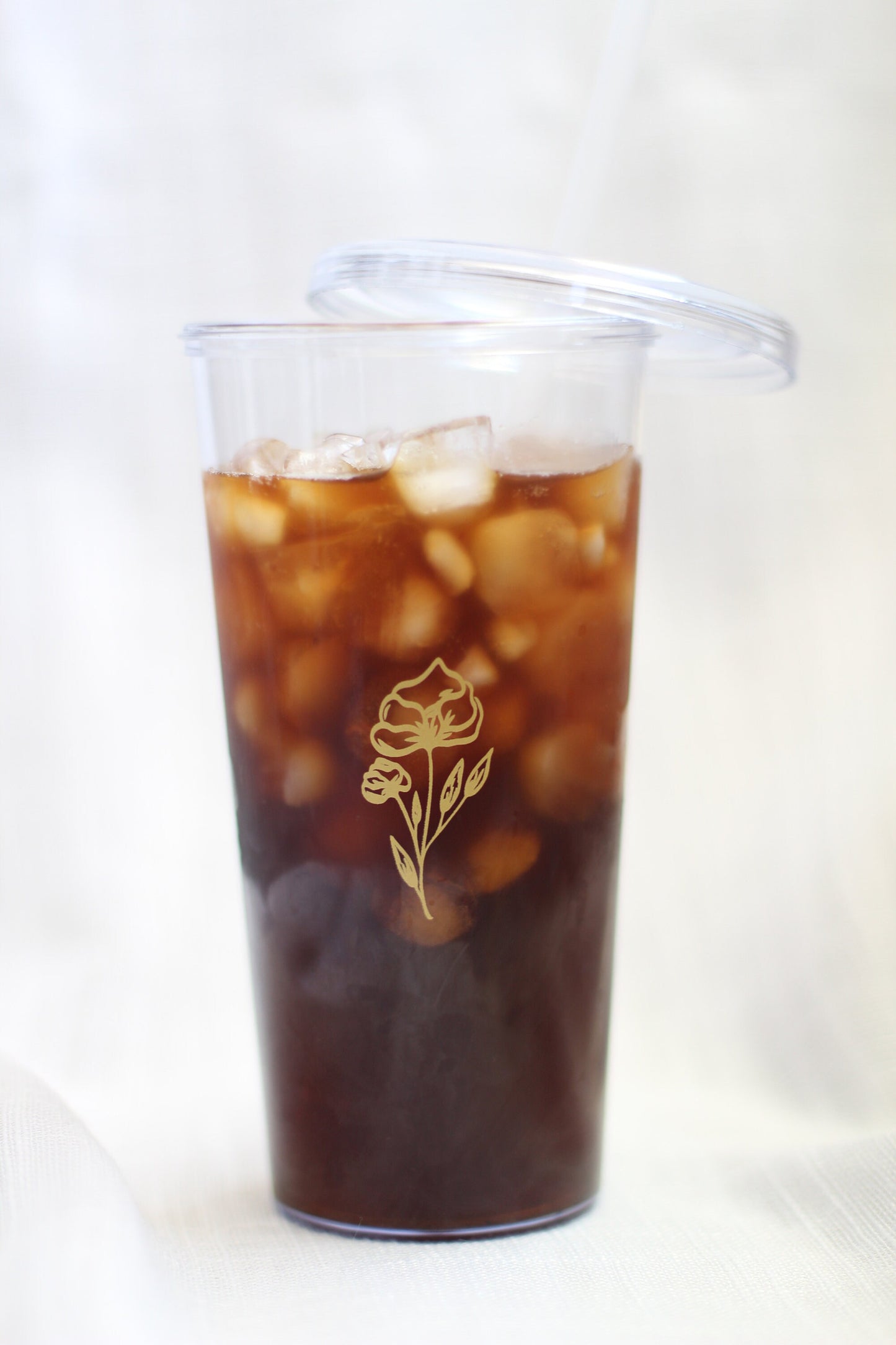 Gold Floral Tumbler with Straw